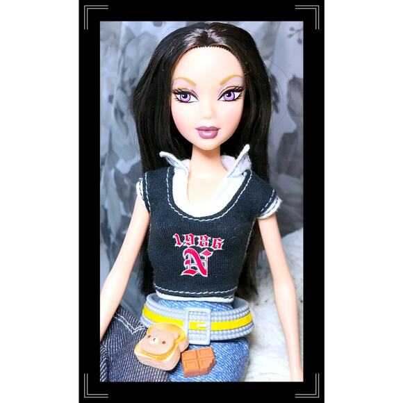 VTG 2003 My Scene Hanging Out Nolee Barbie Doll Mattel Casual & Trendy - Picture 1 of 11